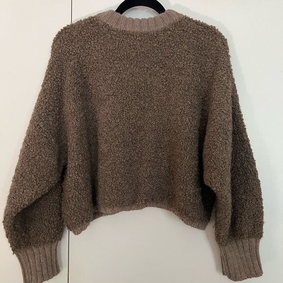 First Rite Textured Cropped Sweater - Picture 4 of 4